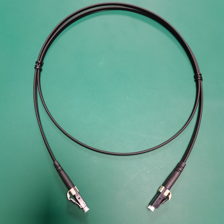 5dc7deaebc84aa14aeb5898e324fc8b9_LCFiberpatchcord7316950.jpg